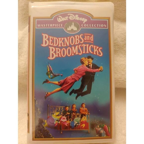 Disney's Bedknobs and Broomsticks (1997, VHS) - Picture 1 of 5